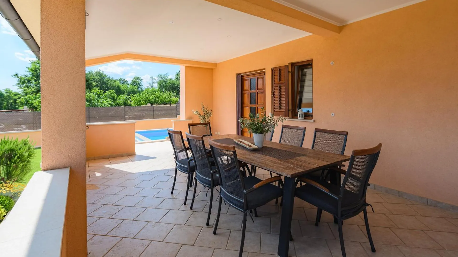 Villa Dido Nini Cere