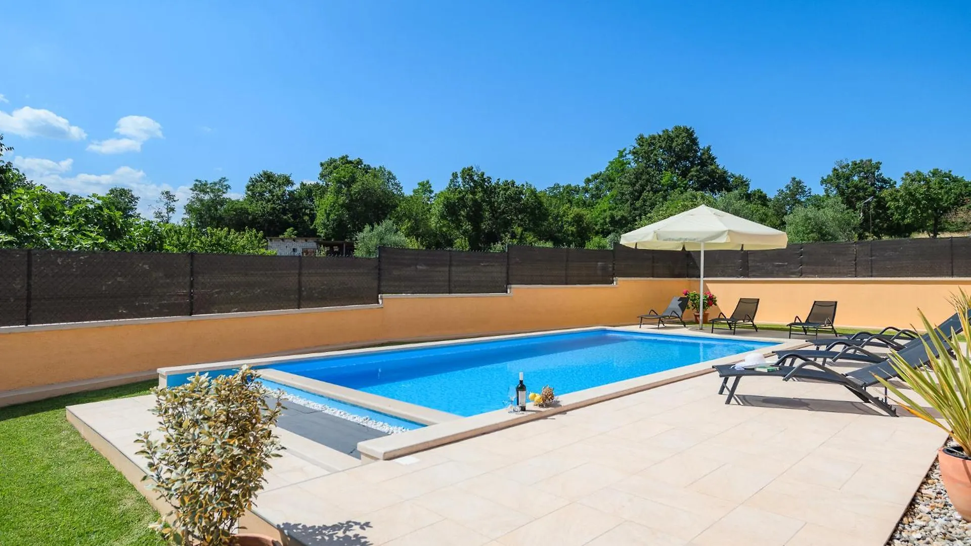 Villa Dido Nini Cere